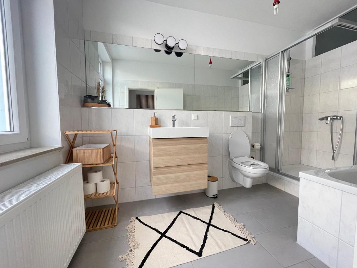 150Qm - 5 Rooms - Free Parking - Mallibase Apartments Hannover Eksteriør bilde